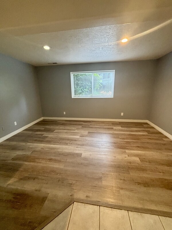 Building Photo - 215 S 1050 W
