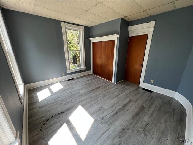 Building Photo - 418 Coffeen St