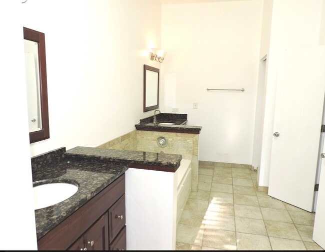 Building Photo - 245 Carlisle Ave