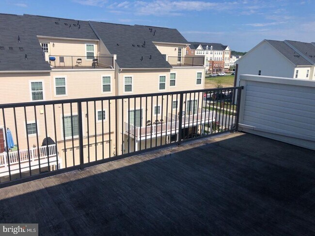 Building Photo - 7242 Brinley Way