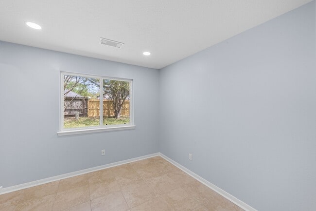 Building Photo - 3910 Crystal Pass Ct