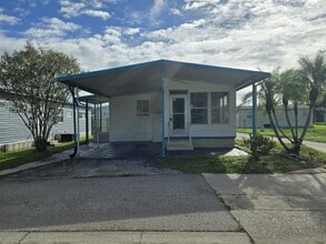 Building Photo - 2850 New Tampa Hwy