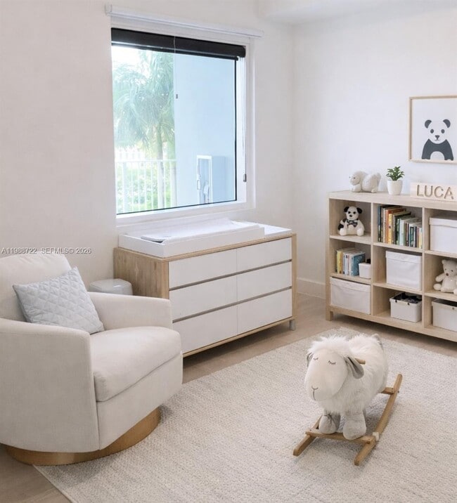 Building Photo - 2020 N Bayshore Dr