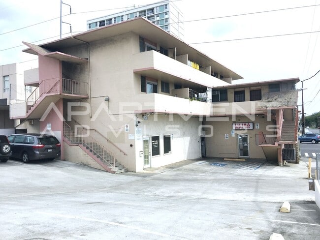 Building Photo - 1408 Liliha St