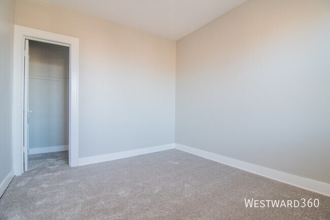 Building Photo - 1242 121st St