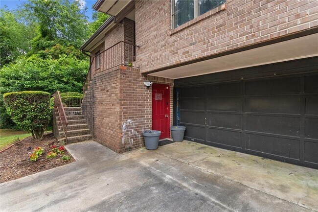 Building Photo - 5547 Circlestone Ln