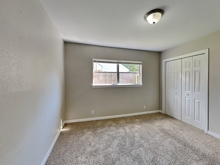 Building Photo - 10222 Belfast Rd