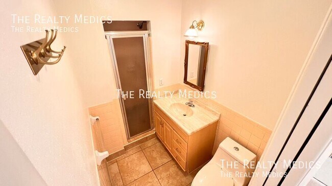 Building Photo - 1009 Alfred Dr