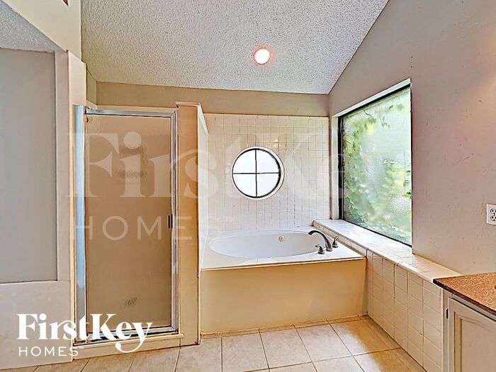 Building Photo - 6001 Ponderosa Trail Ct