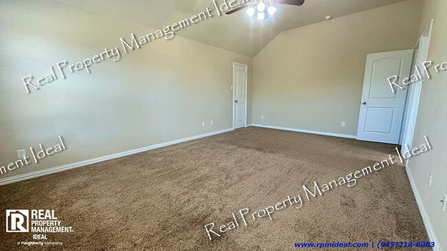 Building Photo - 304 Basil St