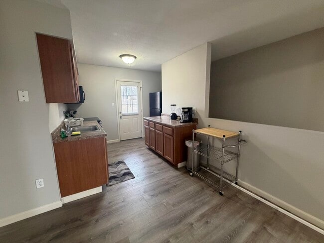 Building Photo - 202 Wheaton Ct