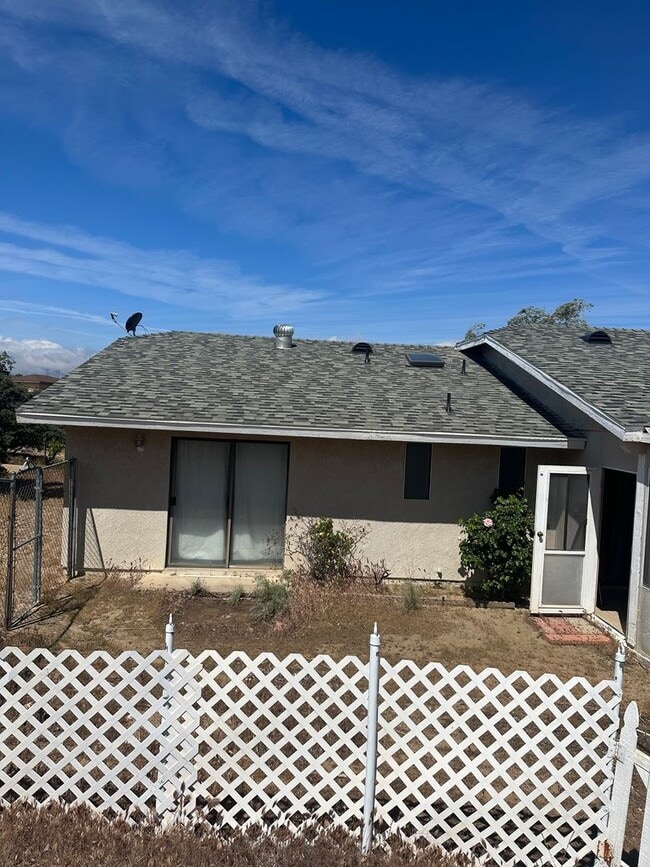Building Photo - House for rent