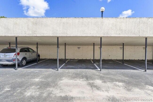 Building Photo - 632 NW 13th St