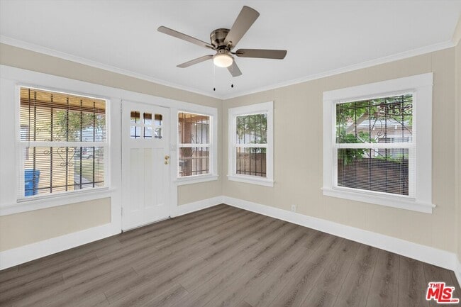 Building Photo - 5008 S Wilton Pl