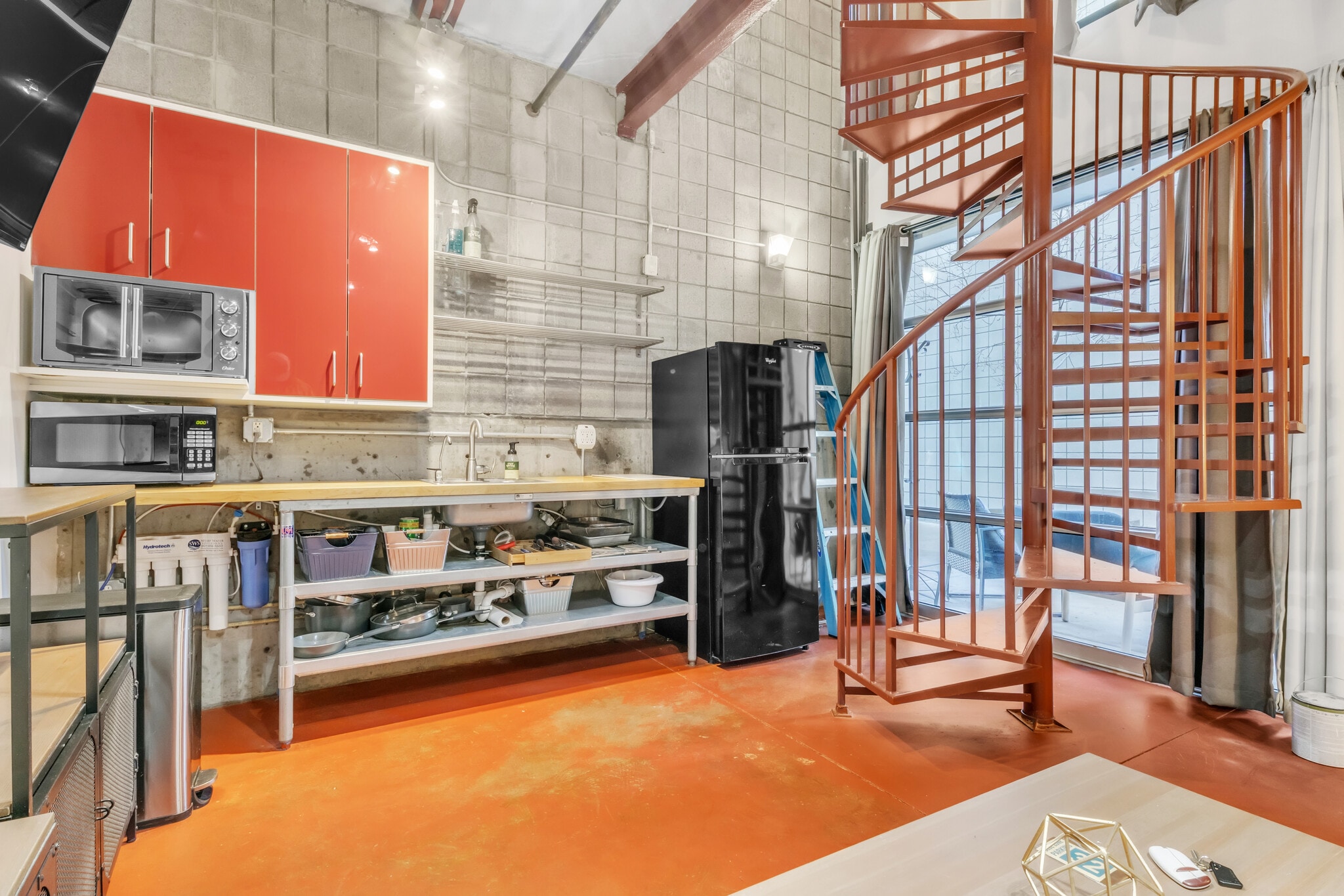 Building Photo - 360 W 300 S