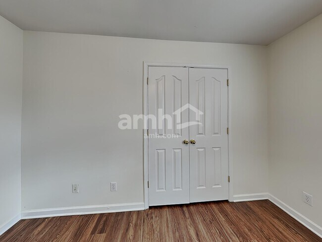 Building Photo - 2005 Brook Valley Run