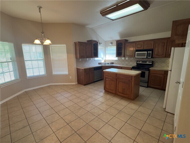 Building Photo - 2410 Bachelor Button Blvd