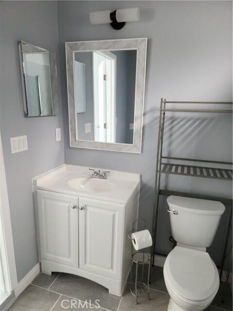 Building Photo - 1825-1824 S Van Ness Ave