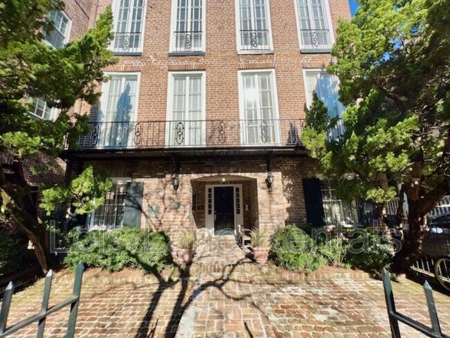 Building Photo - 12 Wentworth St