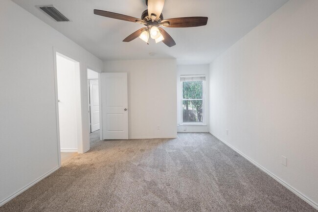 Building Photo - 9348 Highedge Cir