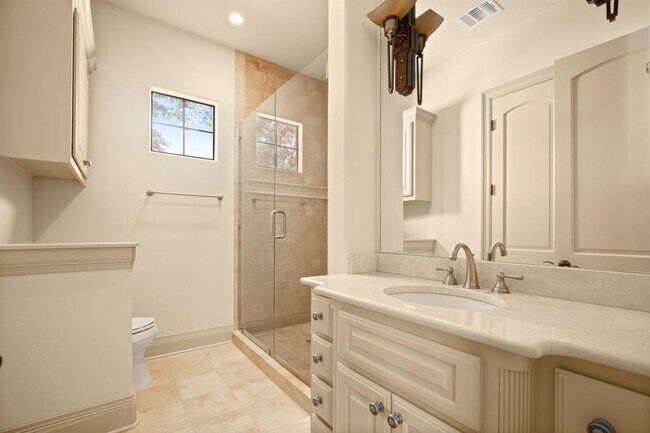 Building Photo - 13240 Villa Montana Way