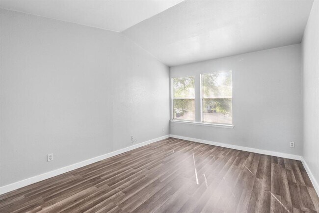 Building Photo - 7505 St Amant Pl
