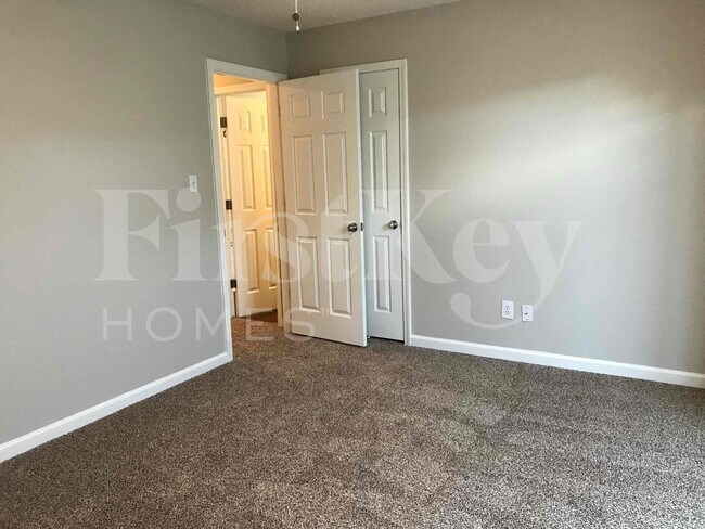 Building Photo - 182 Cedar Bend Dr