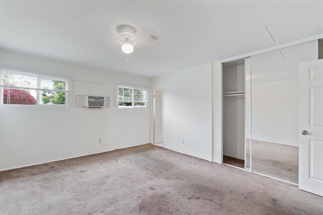 Building Photo - 6734 Barnhurst Dr