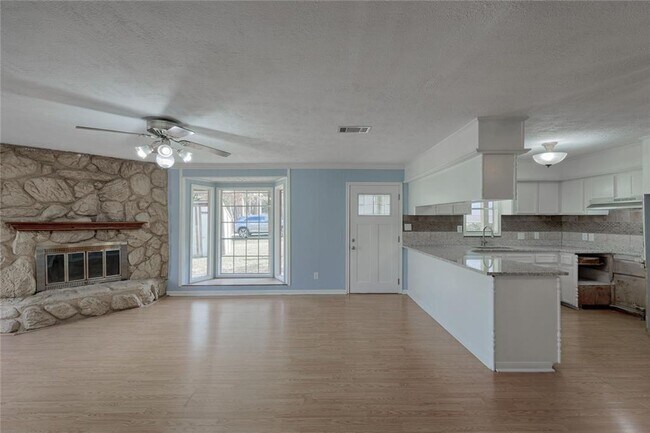 Building Photo - 1102 Yellowstone River Rd