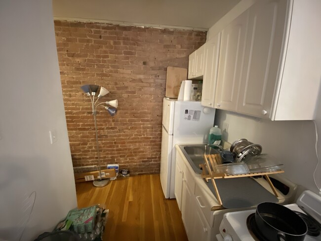 Building Photo - 28 S Huntington Ave