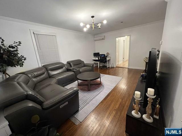 Building Photo - 11 Beverly Pl