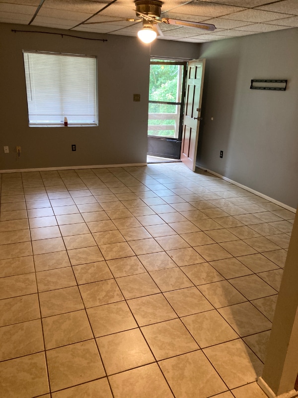 Building Photo - 215 Hammond Cir