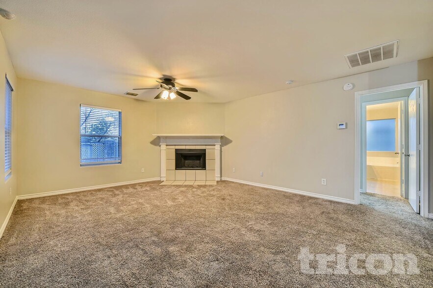 Building Photo - 12713 Carpenter Ln