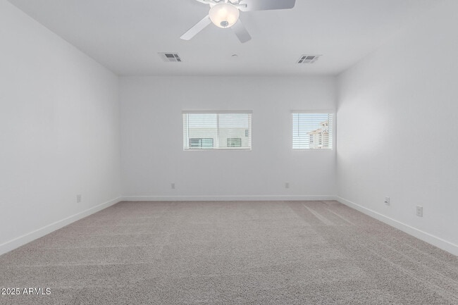 Building Photo - 1318 S 105th Pl