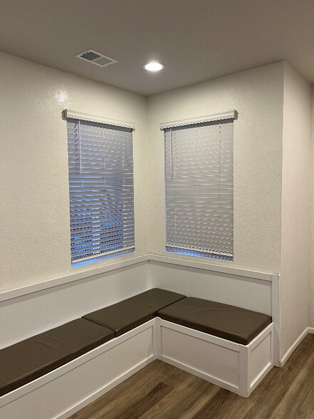 Building Photo - 1675 S Andes Way