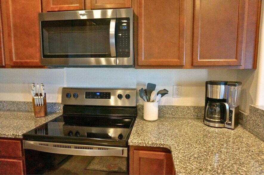 Building Photo - 5553 E Bollo St