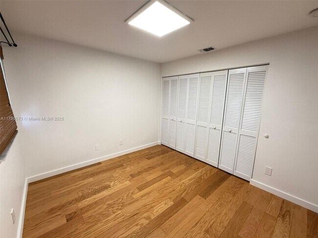 Building Photo - 1696 SW 109th Terrace