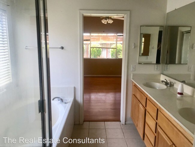 Building Photo - 3 br, 2 bath House - 3900 Posada Court