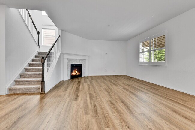 Building Photo - $4,600 - Spacious 5-Bed, 3.5 bath Home wit...