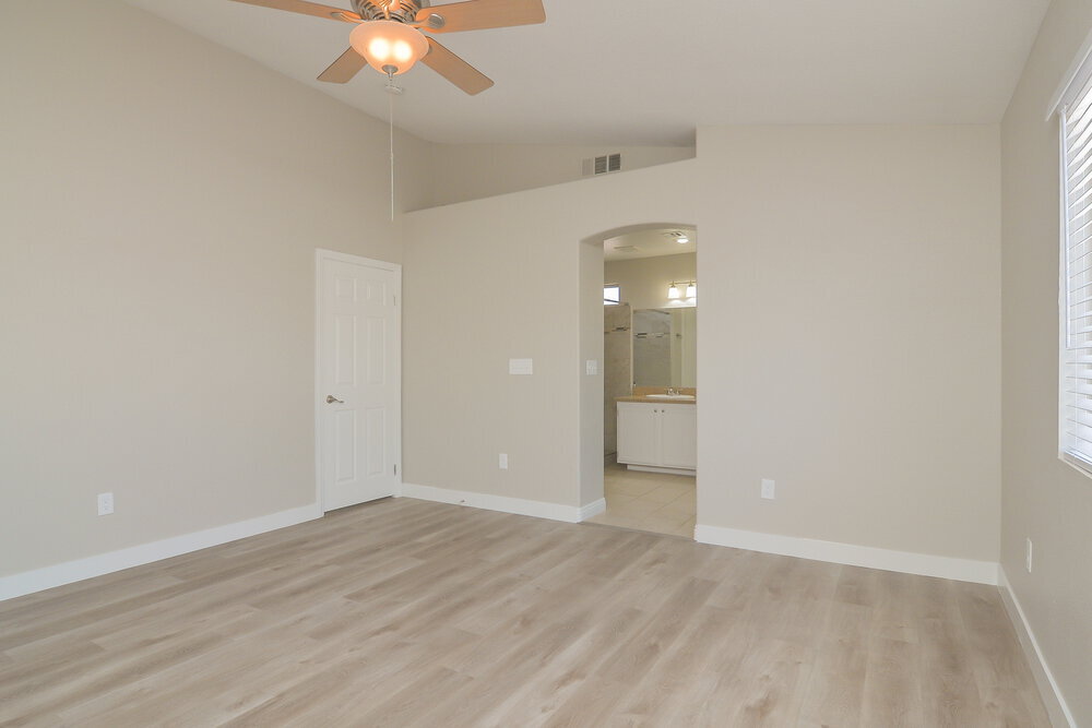 Building Photo - 1100 Sport of Kings Ave