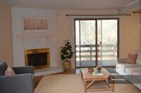 Building Photo - 11 Hilltop Ln