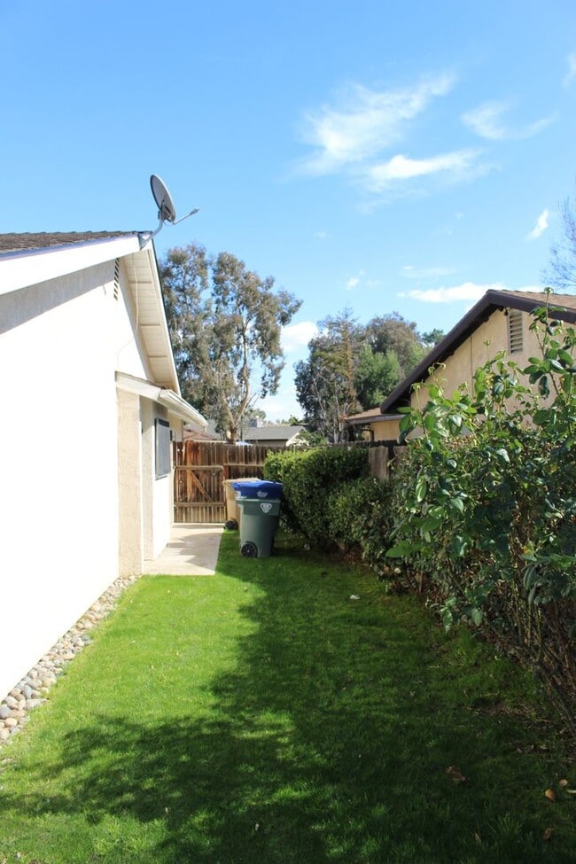 Building Photo - 3505 Huachuca Way