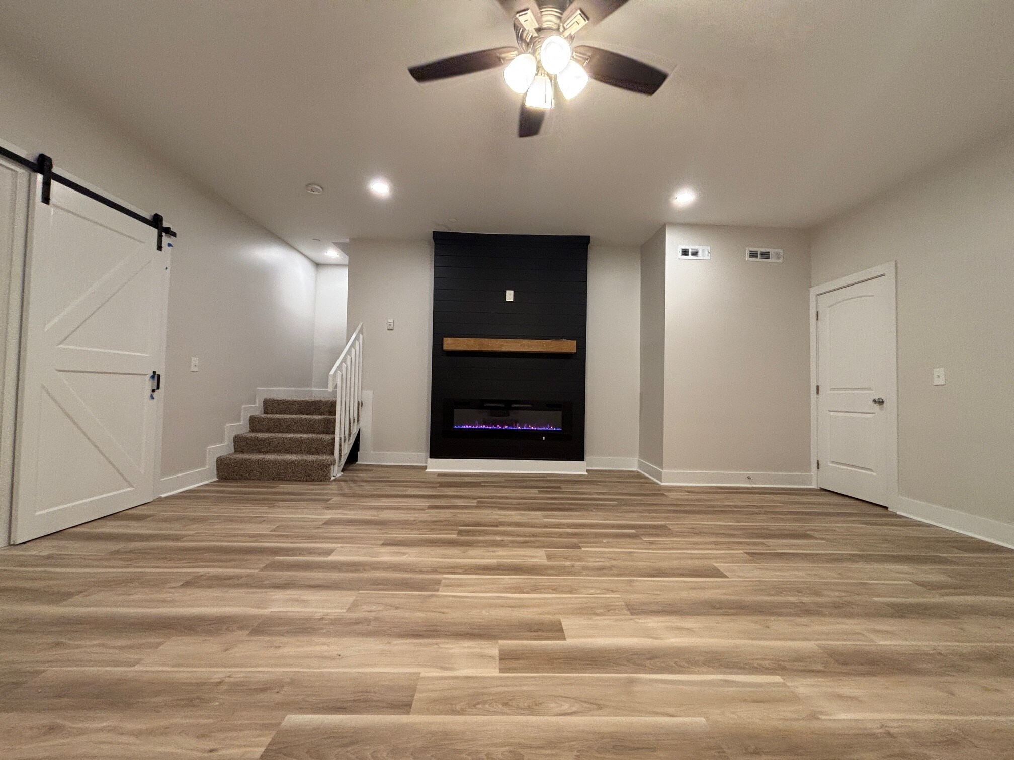 Building Photo - 161 Avalon Dr