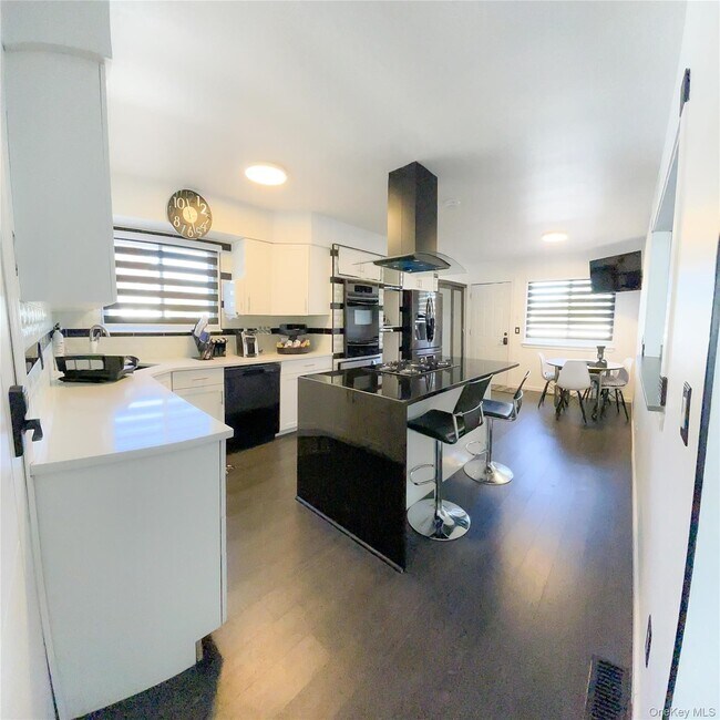 Building Photo - 1 Summer Ln