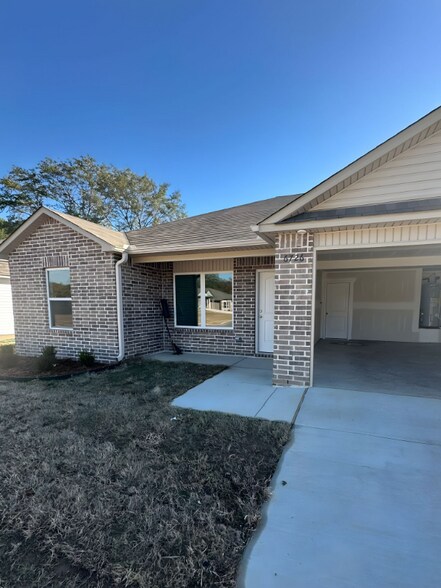 Primary Photo - 6726 Leatherwood Lp