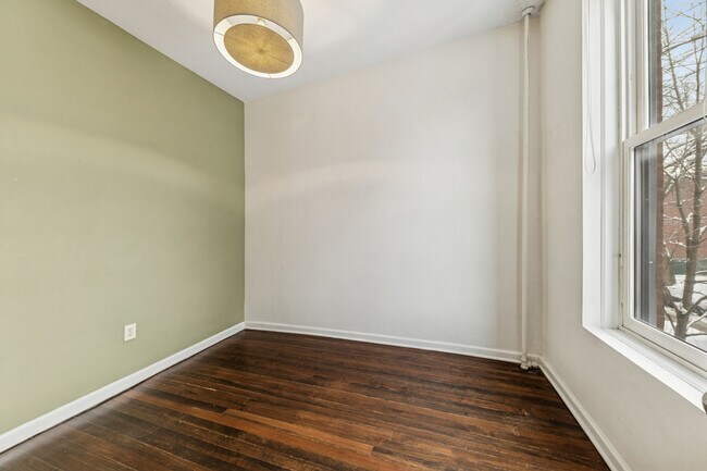 Building Photo - 2159 N Seminary Ave