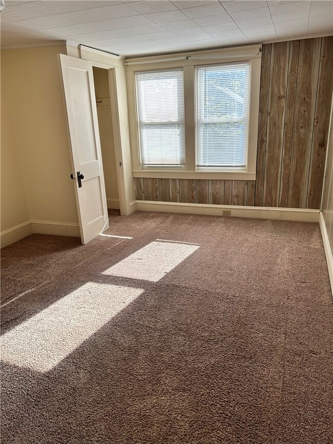 Building Photo - 970 Scio St