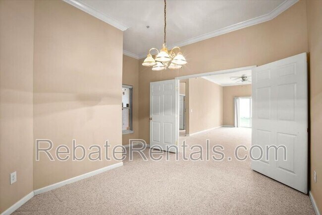 Building Photo - 7032 Deer Lodge Cir
