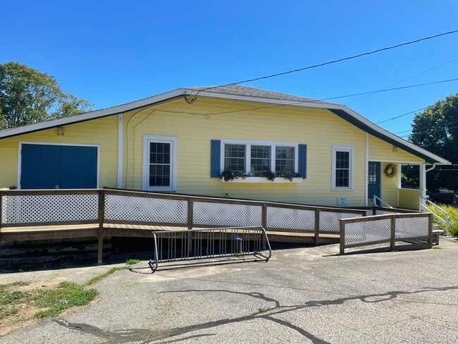 Building Photo - 17 Wolcott Ave