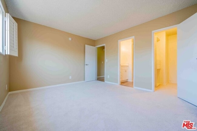 Building Photo - 11871 Idaho Ave